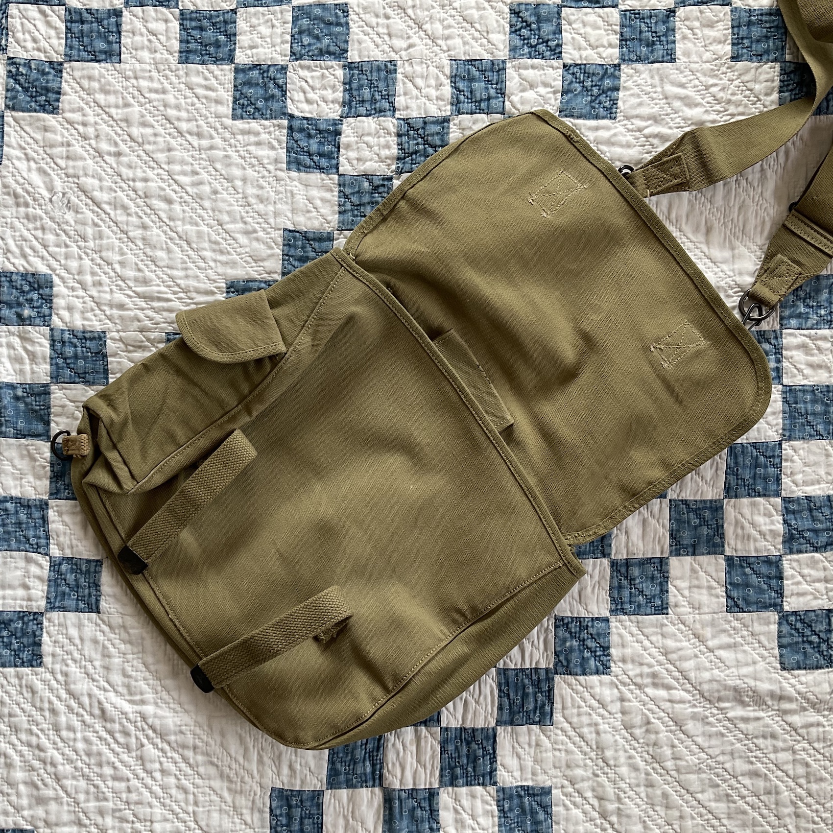 N.O.S. WW2 M-36 musette bag | Button Up Clothing